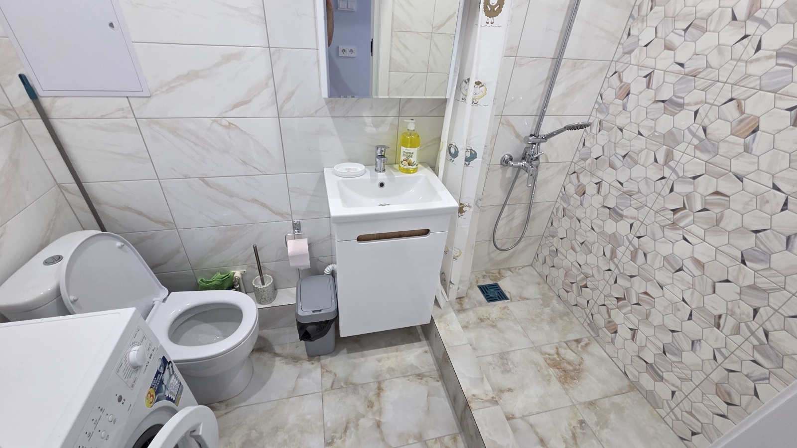 2-комнатная квартира 3-й м/р 24